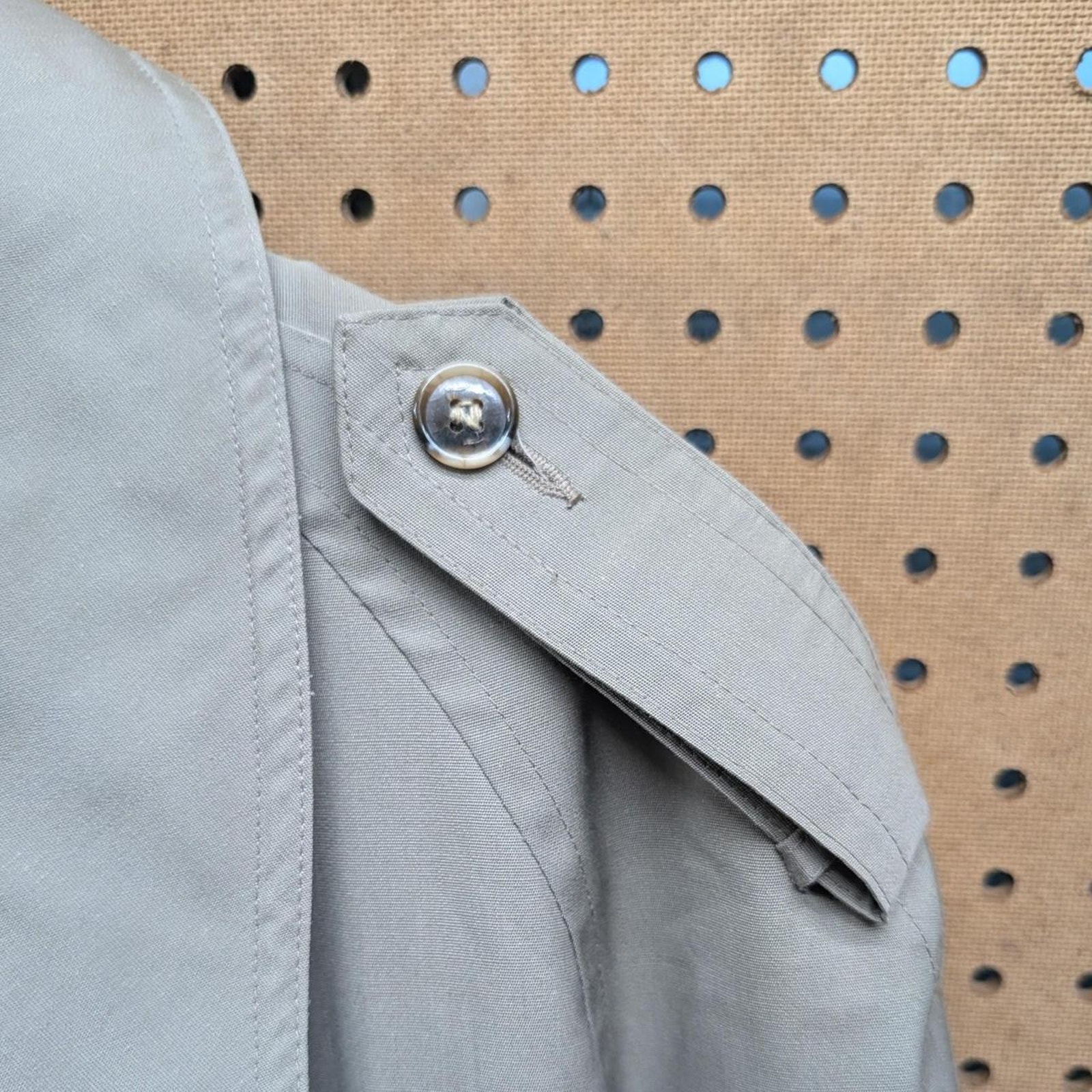 Classic Vintage Tan Trench Coat — image 7 of 8